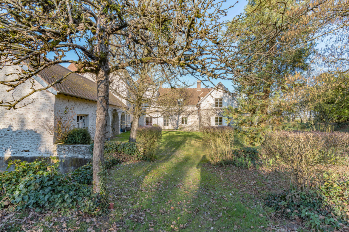 photo_4d890507f7df2cd4bfa34a154cf541af