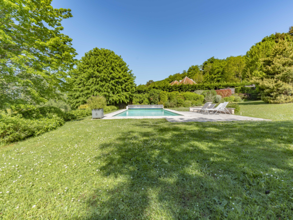 photo_905215ae3db1d5e61e203b92e38d6e76