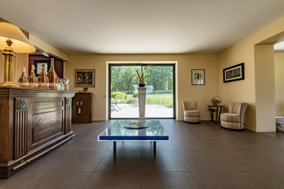 photo_900c6d66a1065c8f07d96ee836d4c935