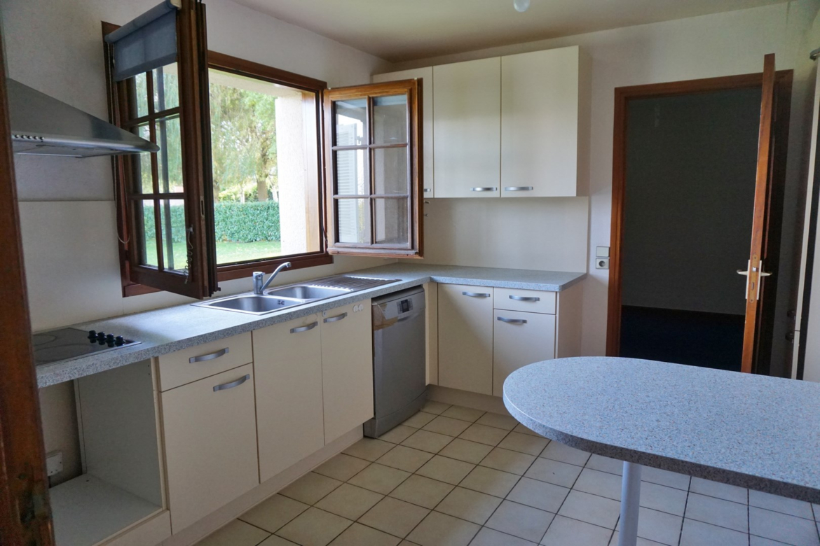 2164d18483990fd91c3b6b2279c64fde