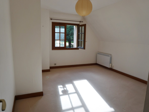 47d5aa8320d4878602e458075895f196