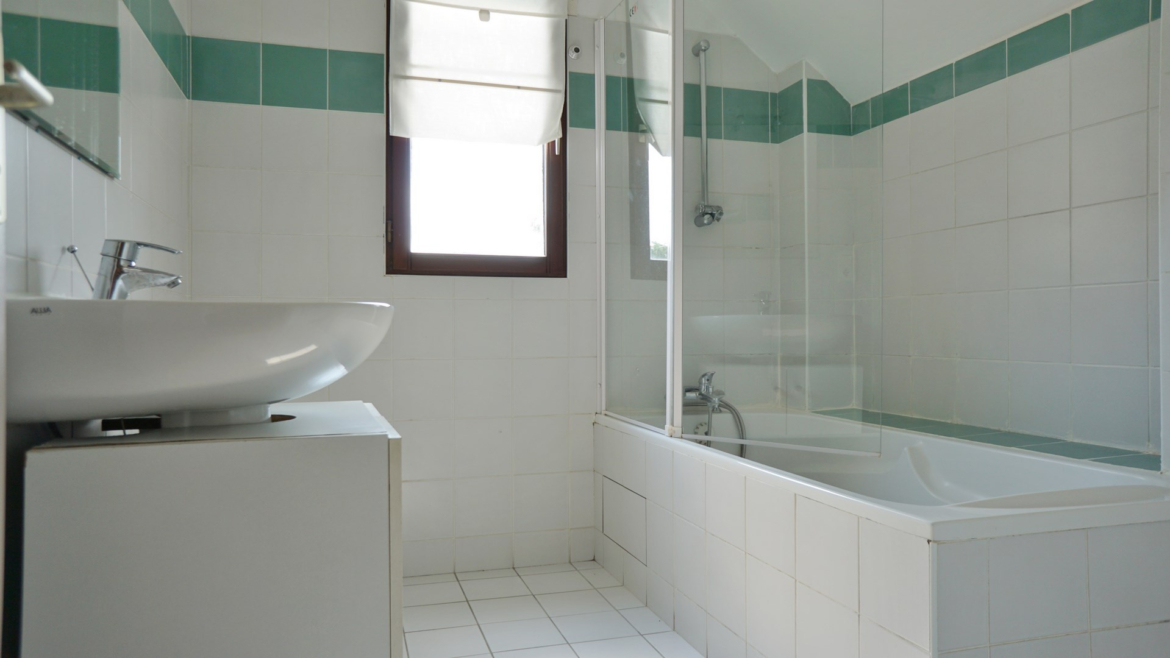 588f0ecb4bdcafaebd8ae2f0ffe7a894