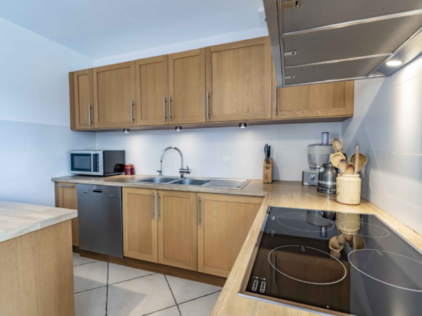 photo_1549cdc8f81bbcfeb6c3243a84972774