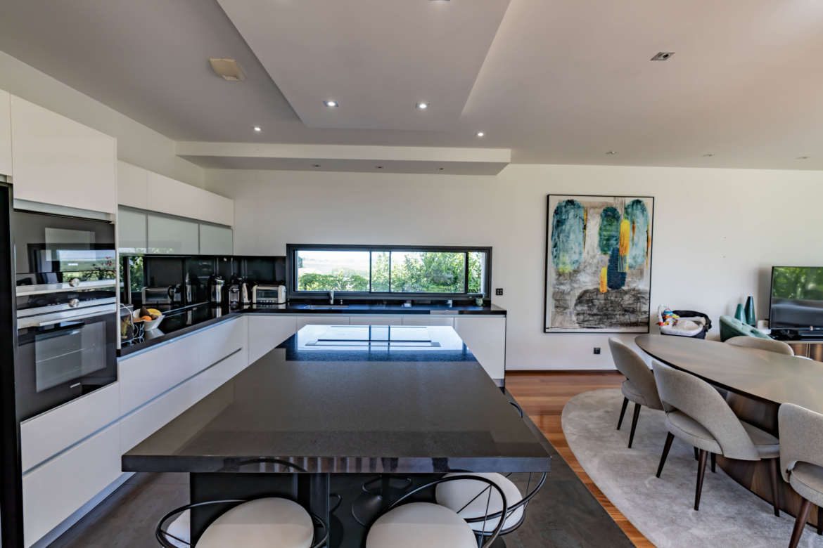 photo_33e76bc9c6b8aed218b77445ec3b8c47