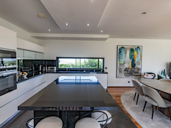 photo_33e76bc9c6b8aed218b77445ec3b8c47