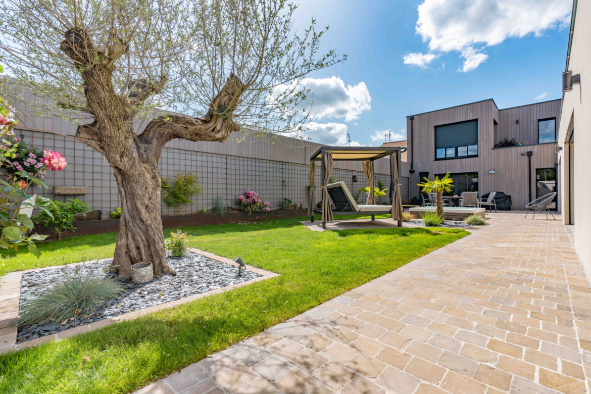 photo_5cceb57f2a5a13fc40af167003210e41