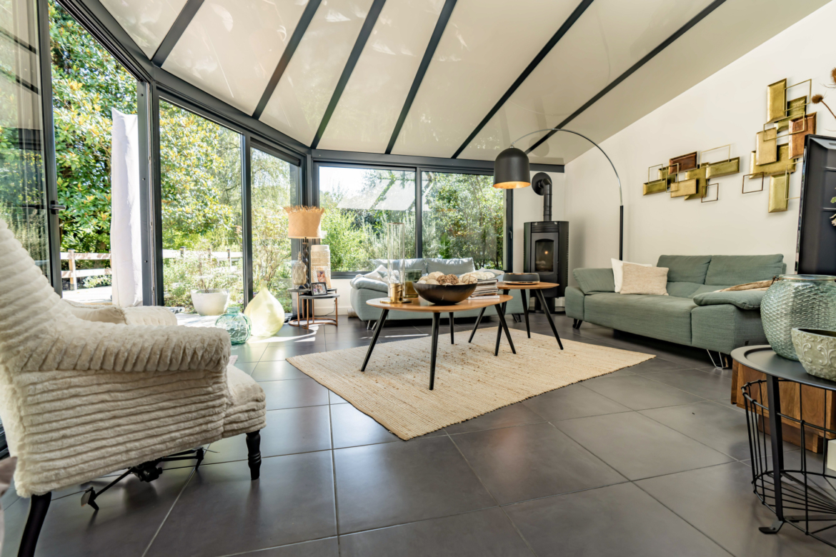 photo_67f2638b9ad00858b37af89f4ef0a574