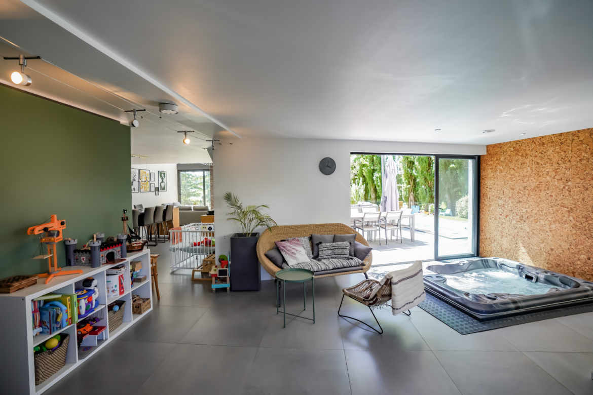 photo_79581cdf3b17ba3ec1965158f28dc741