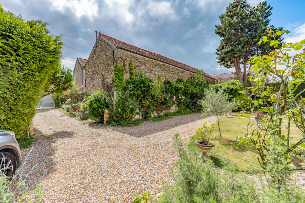 photo_92c5094031540143a1716d8b8d8c8b63