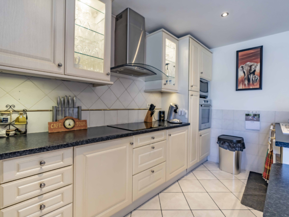 photo_c4affc68e45747b9385bcf8c617a0190