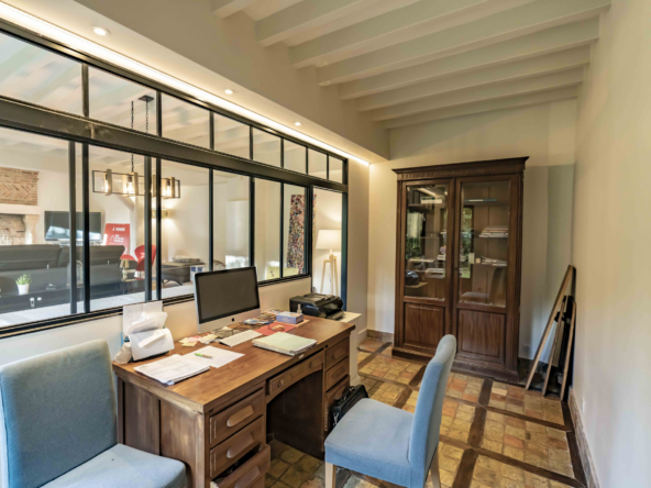 photo_d179f1eb788156bc850ff9cd74080c12