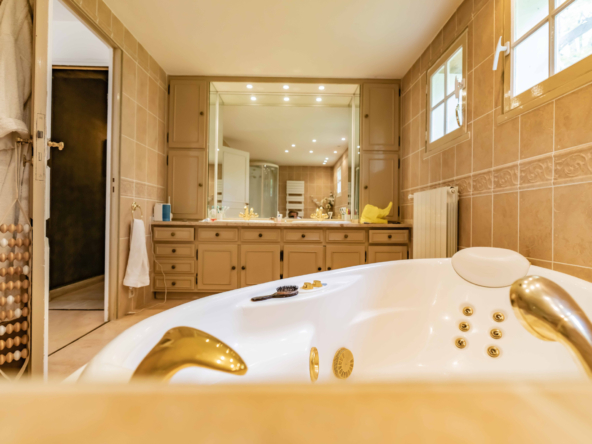 photo_e717c4656f6816b6942206a54785825f